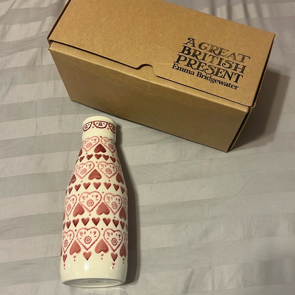 Emma Bridgewater Vase Hearts Design